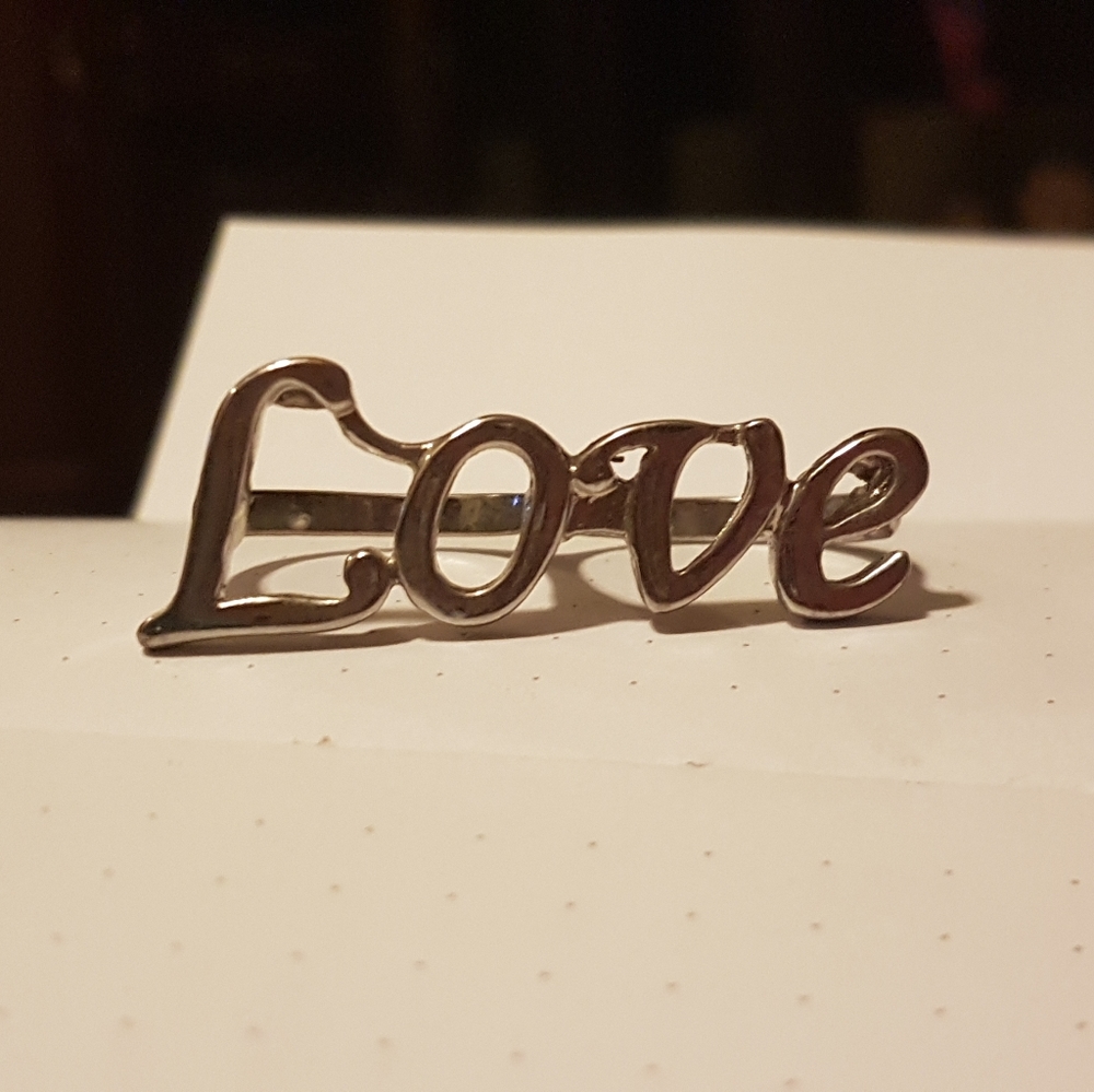 Love Ring - Picture 5 of 16